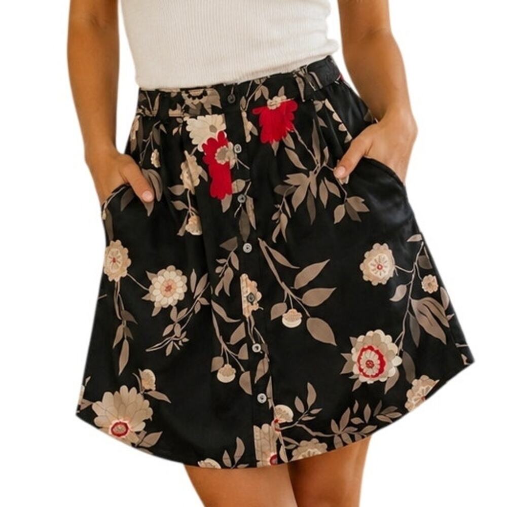 LOFT Floral Skirt Womens Medium Black & Red Garden Print Button Pockets Short
